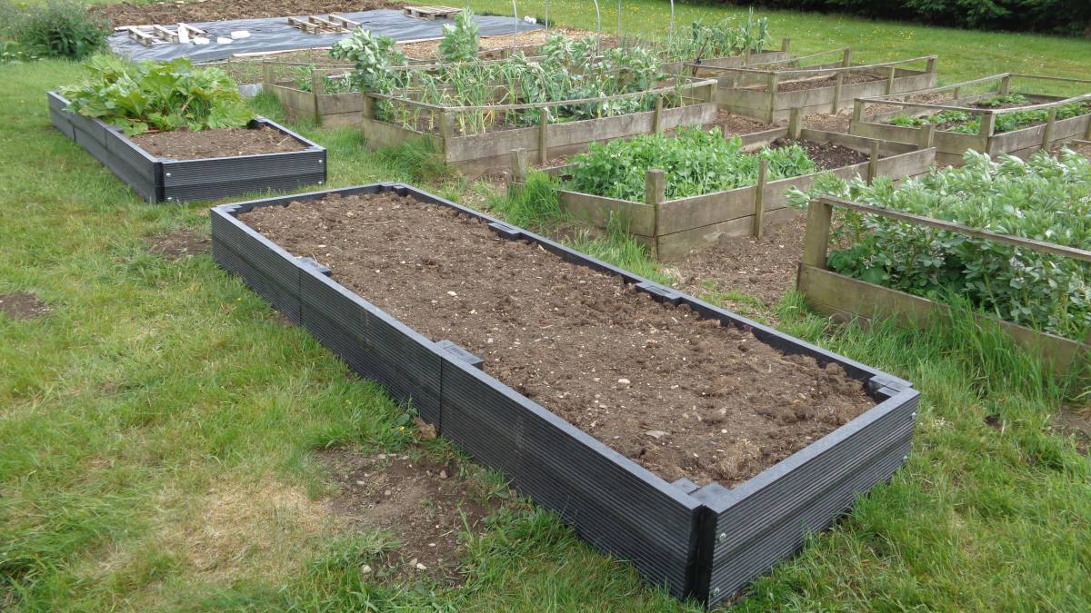 Image of Recycled plastic raised garden bed 5